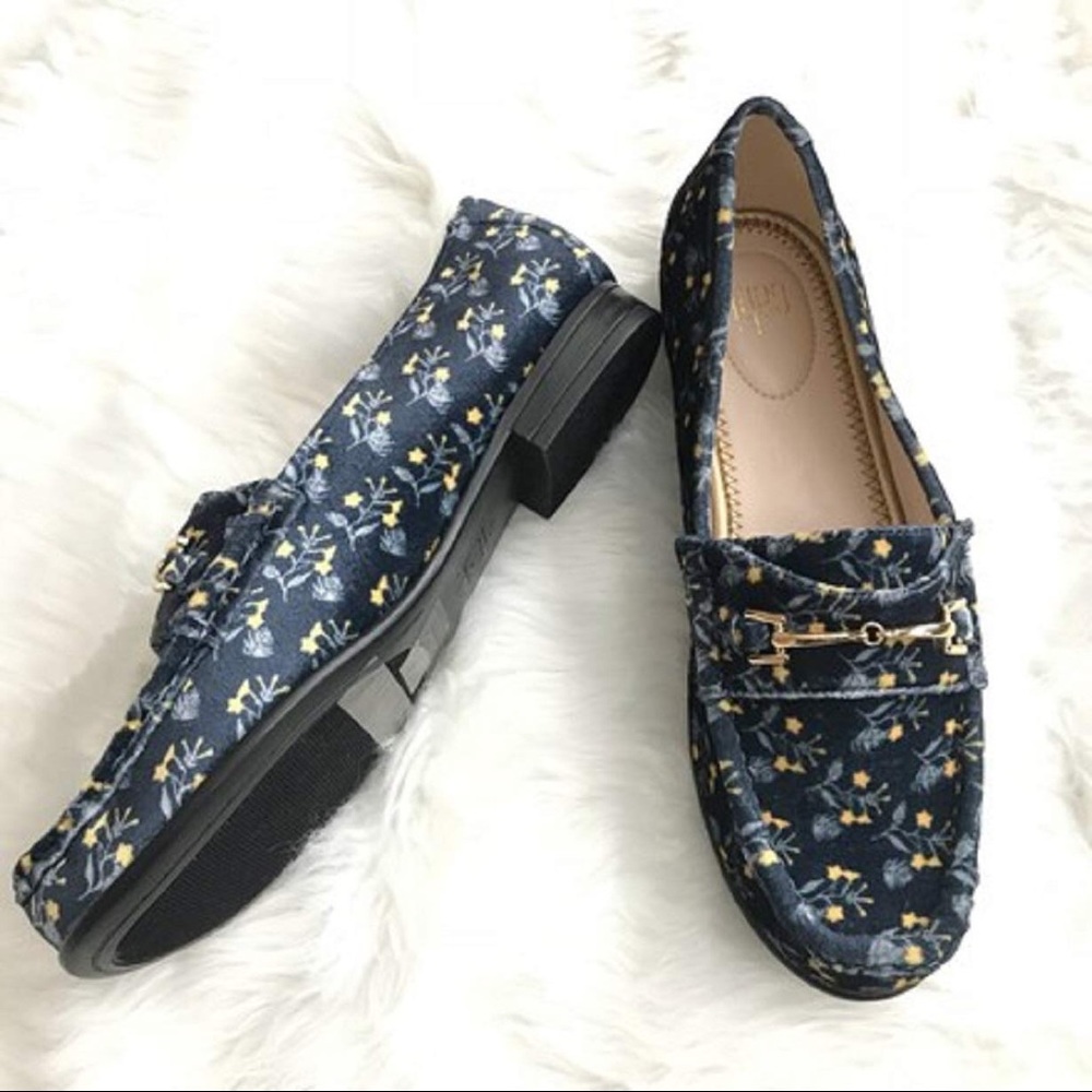 CAbi Carnaby Velvet Loafer Size 7 NIB
